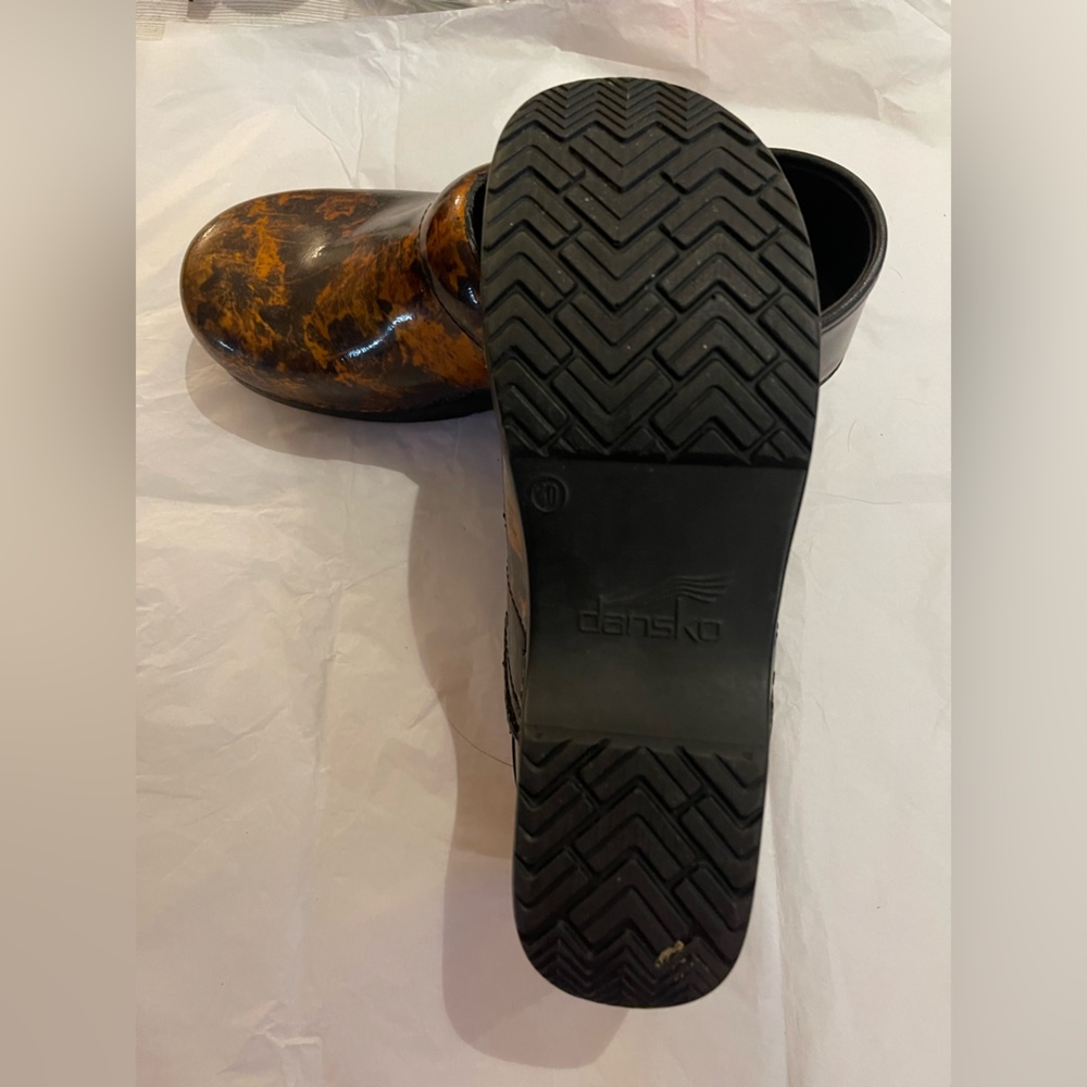 Dansko Clogs Goldleaf pattern - Picture 4 of 5